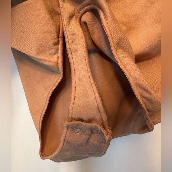 SKIMS Long Sleeve Scoop THIS IS SOLD - Picture 8 of 8